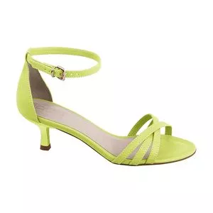Sandália Com Tiras Sobrepostas<BR>- Verde Limão<BR>- Salto: 5,5cm<BR>- Bebecê
