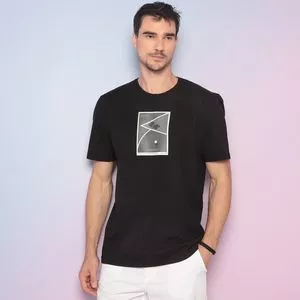 Camiseta Abstrata<BR>- Preta & Branca<BR>- Forum