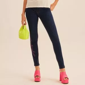 Calça Jeans Skinny Com Inscrições<BR>- Azul Marinho & Pink<BR>- Lança Perfume
