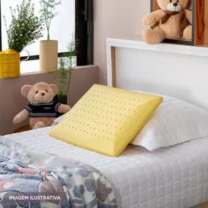 Travesseiro Zen Sleep Kids Roman Chamomile<BR>- Amarelo<BR>- 7x58x38cm<BR>- 230 Fios