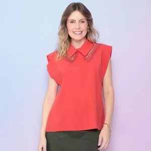 Blusa Com Renda Rechilieu<BR>- Vermelha