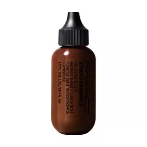 Base Studio Radiance Face And Body<BR>- C9<BR>- 50ml<BR>- MAC