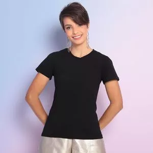 Camiseta Lisa<BR>- Preta