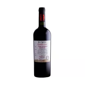 Vinho In Situ Signature Cabernet Sauvignon Sangiovese Tinto<BR>- Cabernet Sauvignon & Sangiovese<BR>- Chile<BR>- 750ml<BR>- In Situ