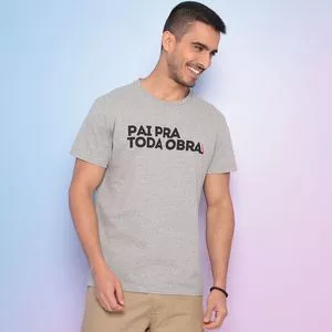 Camiseta Com Inscrições<BR>- Cinza & Preta<BR>- Reserva