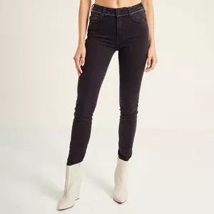 Calça Jeans Skinny Com Bolsos<BR>- Preta<BR>- Triton