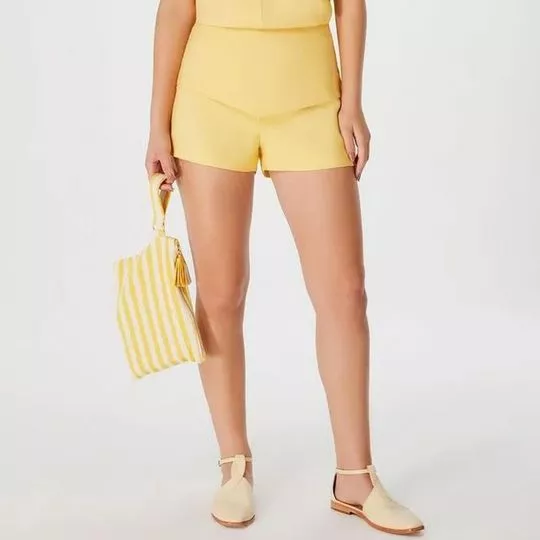 Short Com Recortes- Amarelo Claro