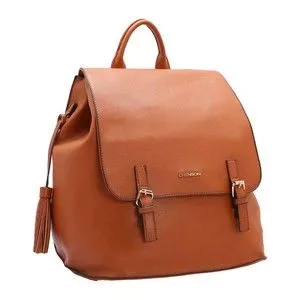 Mochila Com Tassel<BR>- Marrom Claro<BR>- 33x34x18cm