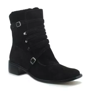 Bota Em Couro Com Recortes<BR>- Preta<BR>- Salto: 3,5cm