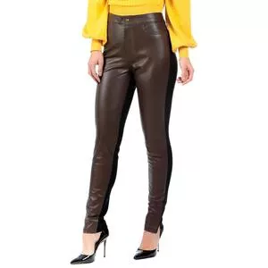 Calça Skinny Em Couro<BR>- Marrom Escuro & Preta<BR>- Javali Couros