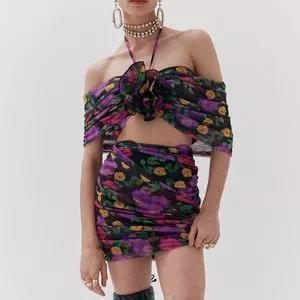 Cropped Floral<BR>- Preto & Roxo