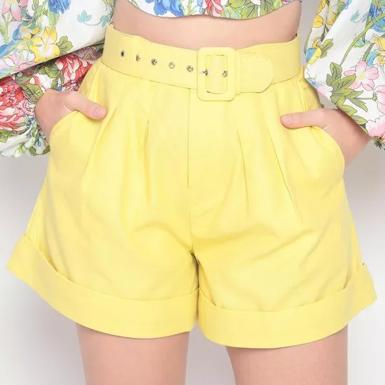 Short Com Pregas- Amarelo