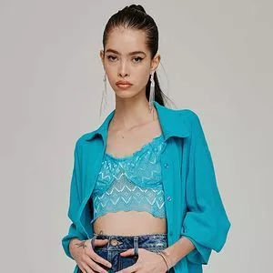 Cropped Em Renda<BR>- Azul Neon