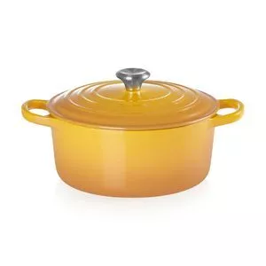 Panela Redonda 22cm Signature<BR>- Nectar<BR>- 15,2x23,3x30cm<BR>- 3,3L<BR>- Le Creuset