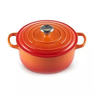 Panela Redonda 24cm Signature<BR>- Laranja<BR>- 16,6x25,5x32,5cm<BR>- 4,2L<BR>- Le Creuset