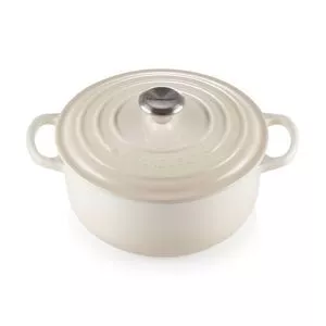 Panela Redonda 24cm Signature<BR>- Meringue<BR>- 16,6x25,2x32,5cm<BR>- 4,2L<BR>- Le Creuset