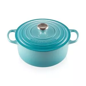 Panela Redonda 26cm Signature<BR>- Azul Caribe<BR>- 17,2x27,4x35,3cm<BR>- 5,3L<BR>- Le Creuset