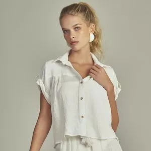 Camisa Cropped Texturizada<BR>- Off White<BR>- Empress Brasil