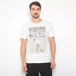 Camiseta Escultura<BR>- Branca