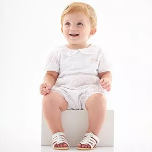 Macaquinho Em Laise<BR>- Branco<BR>- Up Baby<BR>- Up Baby & Up Kids