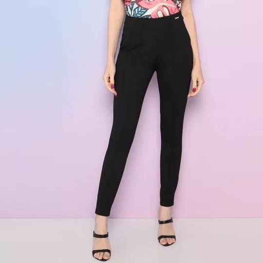 Calça Skinny Com Recortes -  Preta - VIP RESERVA