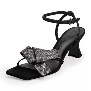 Sandália Em Couro<BR>- Preta<BR>- Salto: 5cm