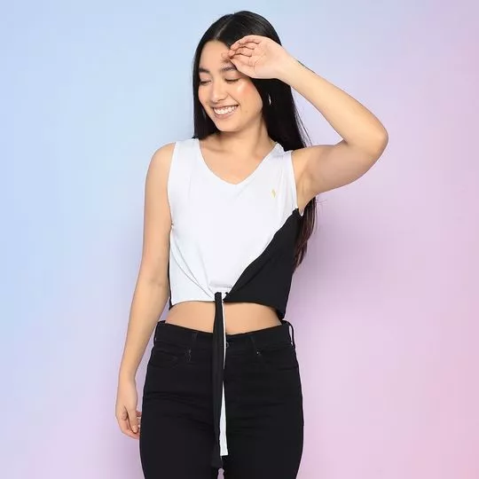 Cropped Com Recortes- Preto & Branco- Zoomp
