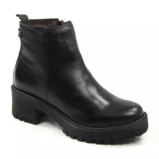 Bota Meia Pata Em Couro Com Recortes- Preta- Salto: 6,5cm- Perlatto