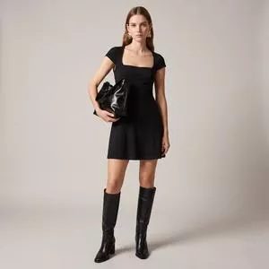 Vestido Curto Decote Quadrado<BR> - Preta<BR> - CLC