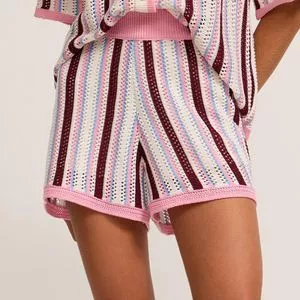 Short Curto Tricô Listrado<br /> - Branco & Rosa Claro<br /> - Renner