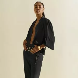Camisa Solta Manga Longa Alongada<BR>- Preto<BR>- Morena Rosa