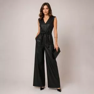 Macacão Pantalona Material Sintético<BR>- Preto<BR>- Consciência Jeans