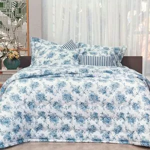 Cobre Leito Poeme Floral Algodão Percal 300 Fios<BR>- Azul Claro <BR>- 280x260cm<BR>3pçs <BR>- Ruth Sanches