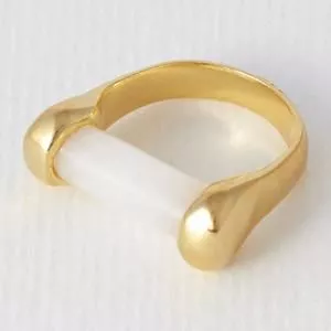 Anel Mitta Mini Com Dolomita<br /> - Dourado<br /> - 2x2cm<br /> - VEHR