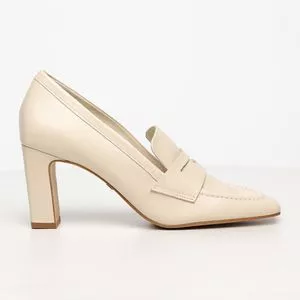 Loafer De Couro Com Recortes<BR>- Bege Claro<BR>- Carrano
