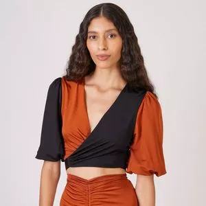 Cropped Com Transpasse<BR>- Marrom & Preto<BR>- NK Store